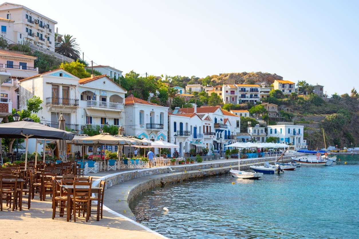 Το ελληνικό νησί της μακροζωίας: Πώς η Ικαρία νικά τη γεροντική άνοια – Τα δύο ροφήματα που θωρακίζουν τον εγκέφαλο