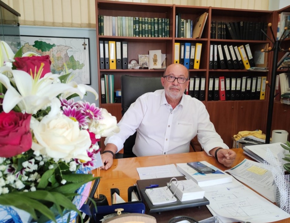 Πασχαλινές Ευχές Δημάρχου Φαρκαδόνας κ. Σπυρίδων Αγναντή